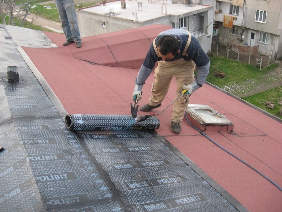 Menemen EPDM Kauçuk Çatı – düz çatıda arduvazlı bitümlü membran serimi